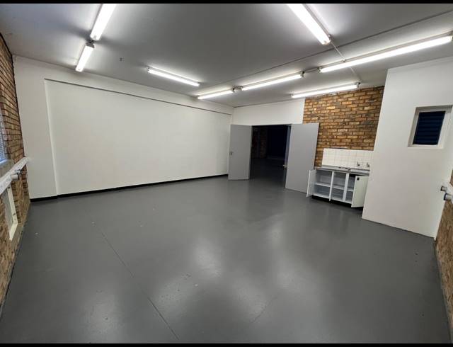 354M² WAREHOUSE TO LET IN STRIJDOMPARK